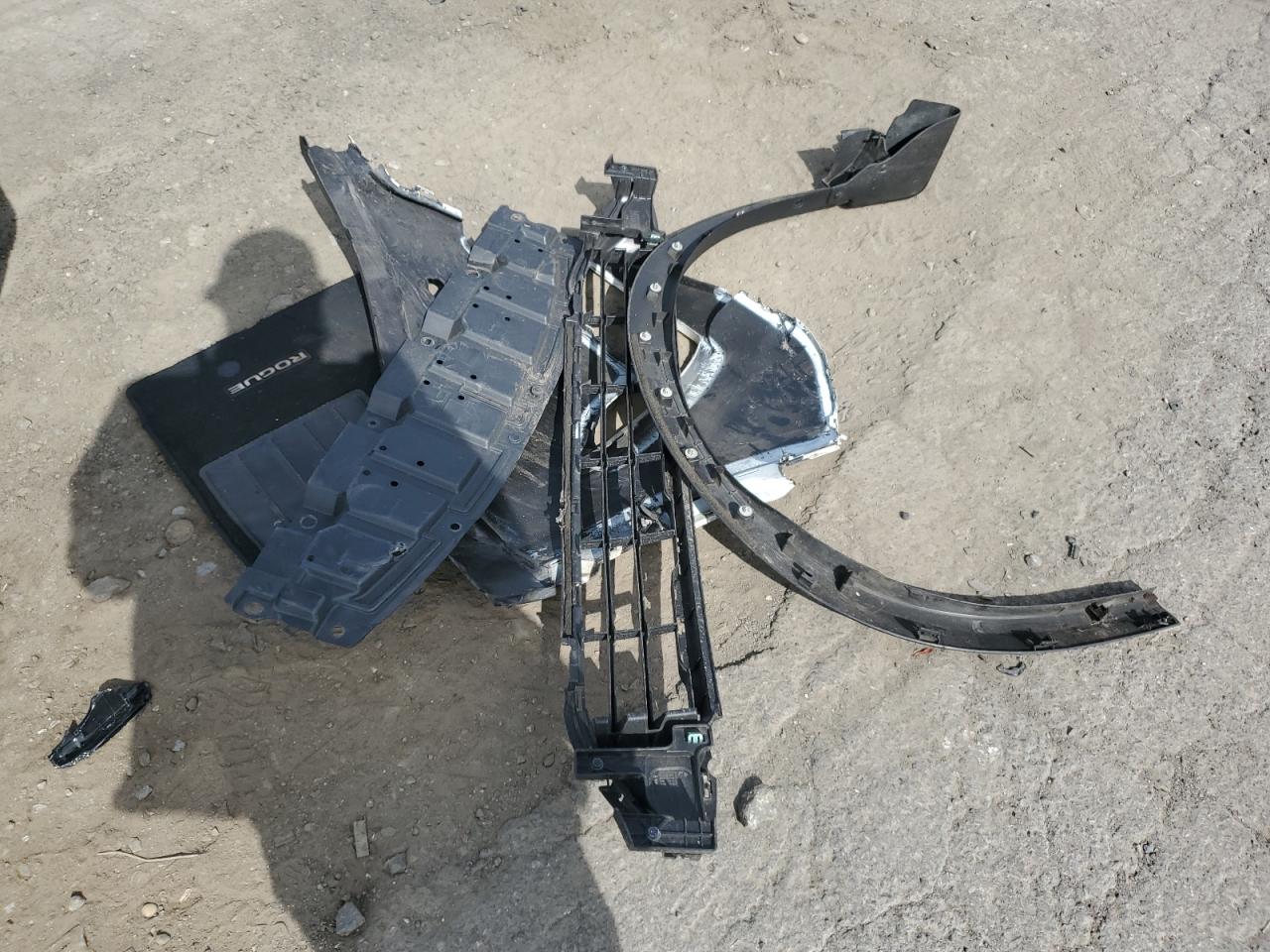 Nissan Rogue S Image 8