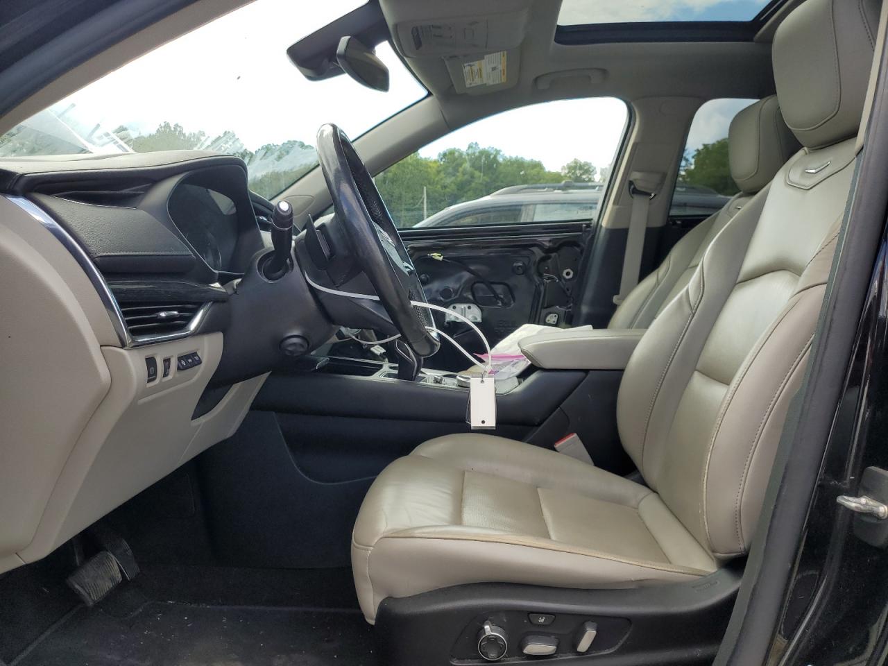 Cadillac XT4 Premium Luxury Image 6