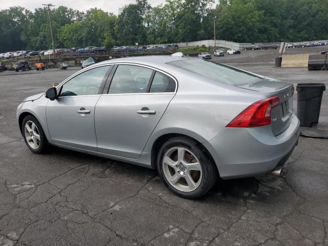 Volvo S60 T5 Image 2