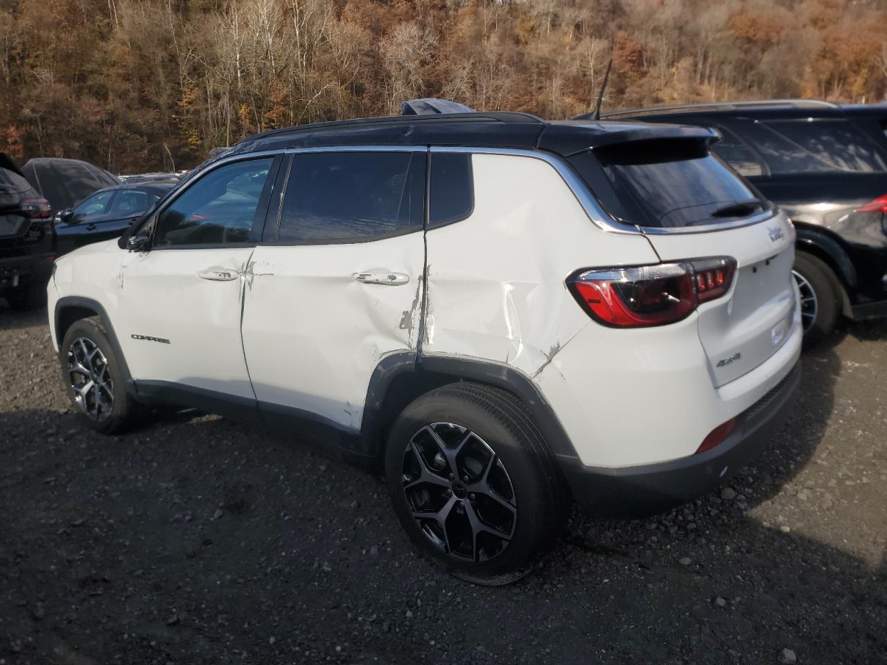 Jeep Compass Limited Image 2