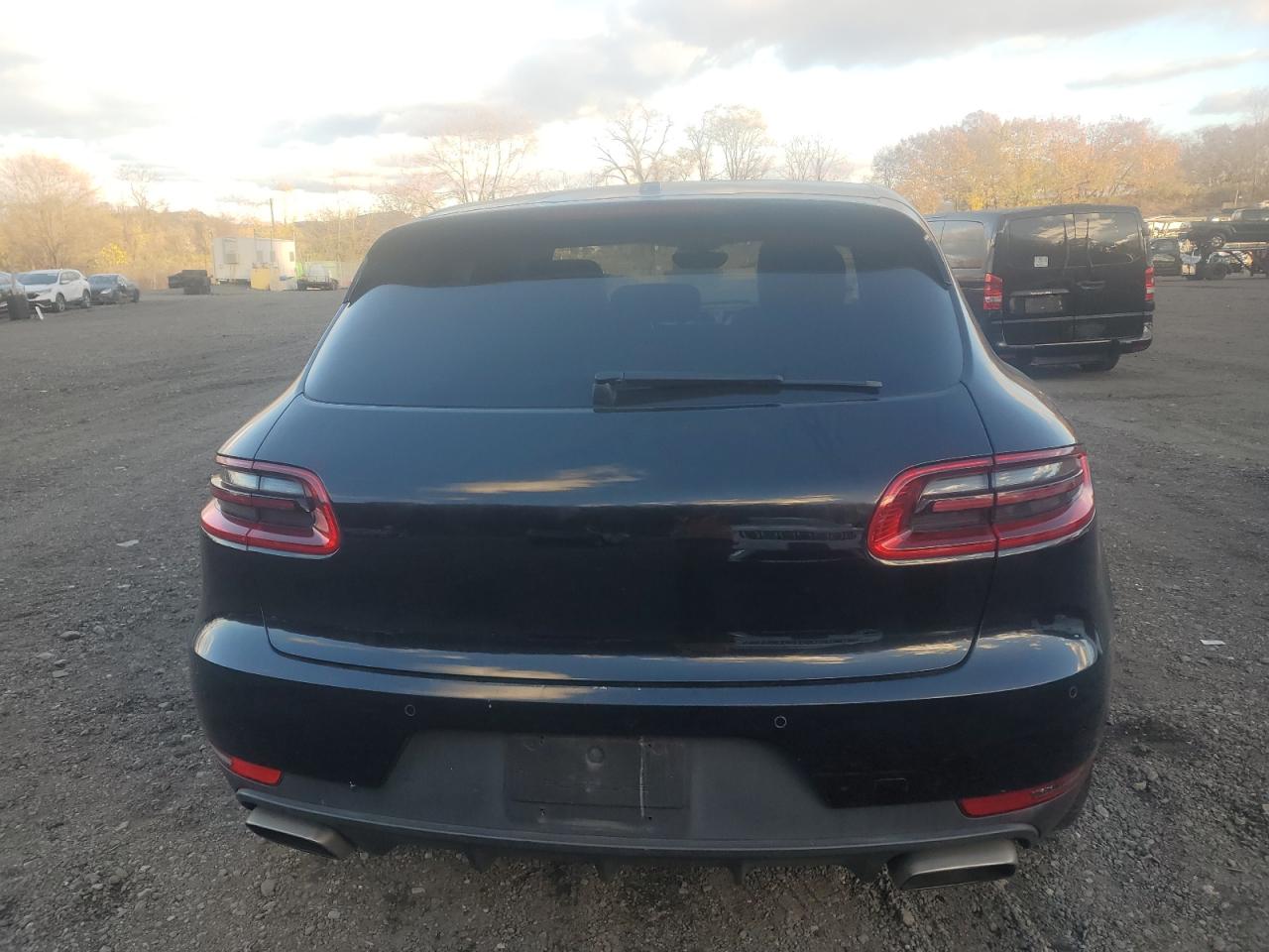 Porsche Macan Image 4