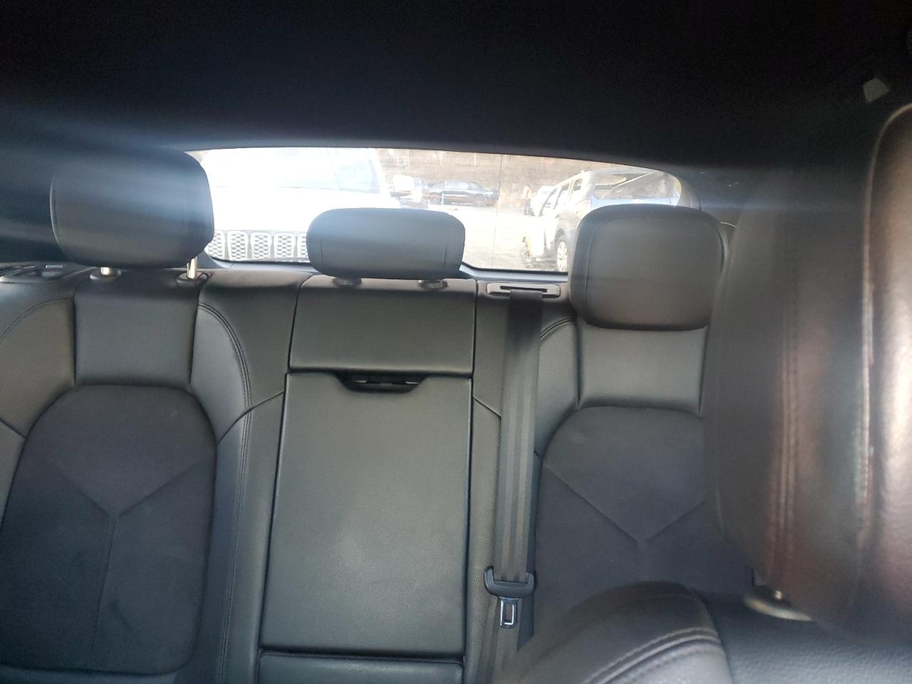 Porsche Macan Image 13