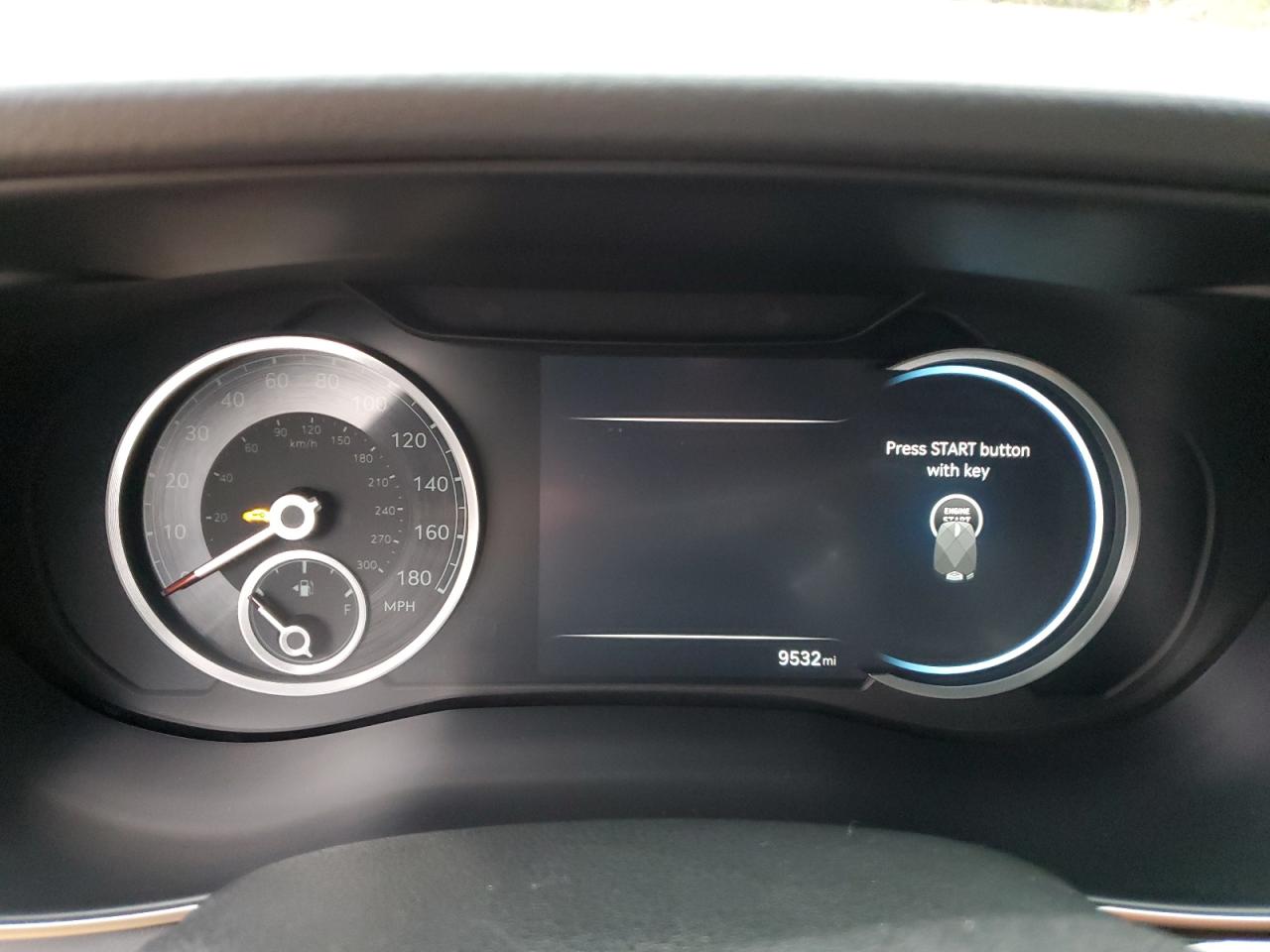 Genesis G70 Base Base Image 11