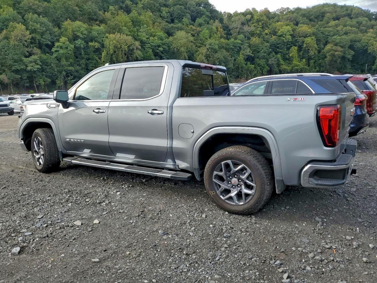 GMC Sierra K1500 Slt Image 2