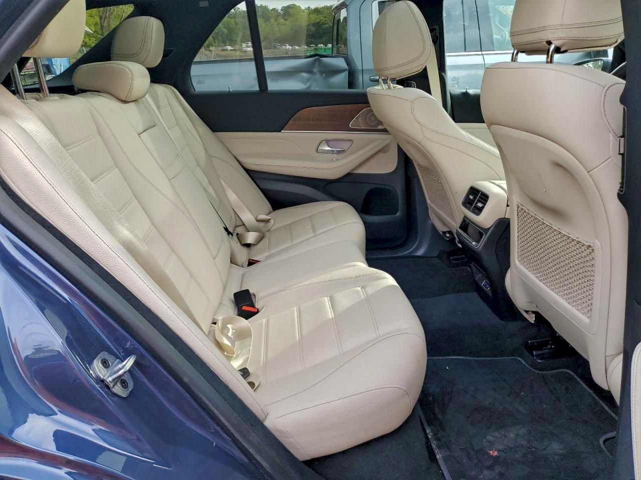 Mercedes-Benz GLE 450e 4matic Image 12