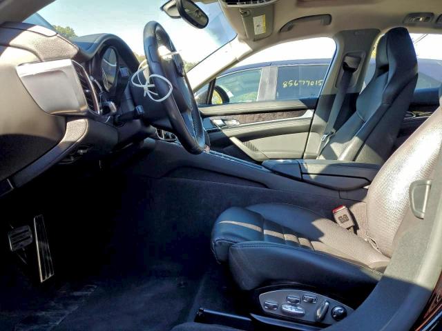 Porsche Panamera 2 Image 11
