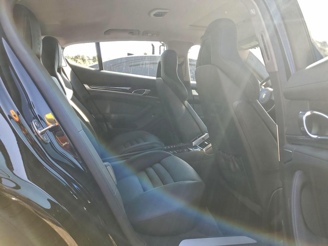 Porsche Panamera 2 Image 3