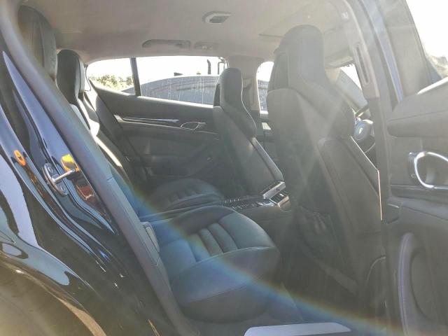 Porsche Panamera 2 Image 3