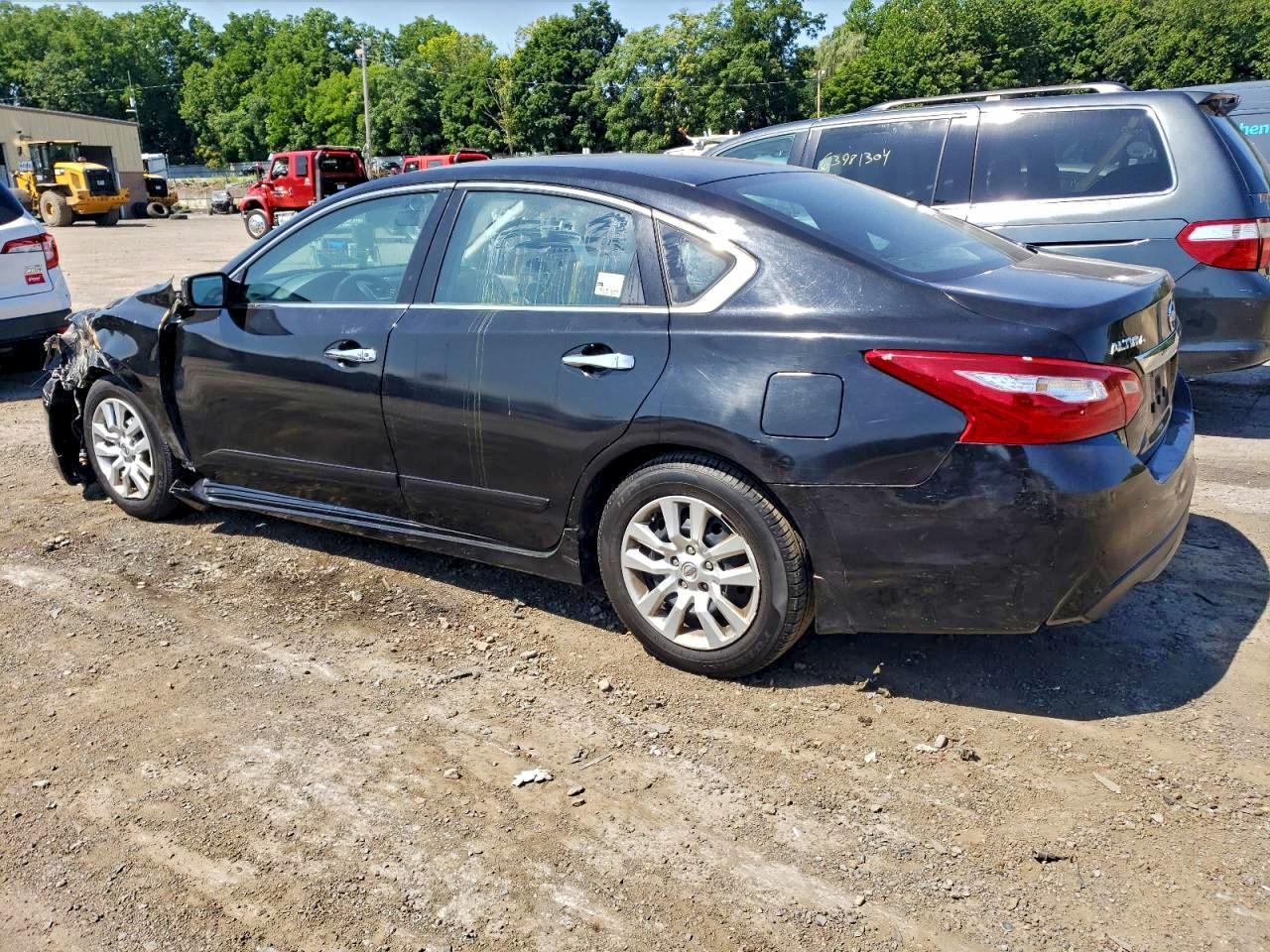 Nissan Altima 2.5 Image 2