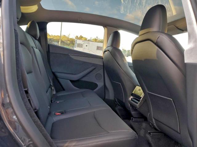 Tesla Model Y Image 7