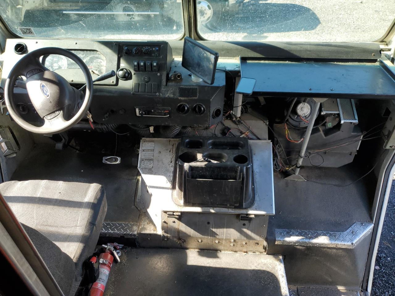 Ford E-450 E450 Super Duty Commercial Stripped Chassis Image 6