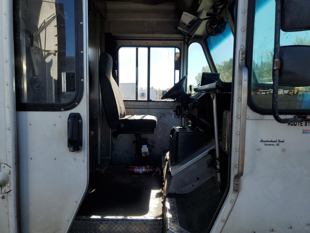 Ford E-450 E450 Super Duty Commercial Stripped Chassis Image 5