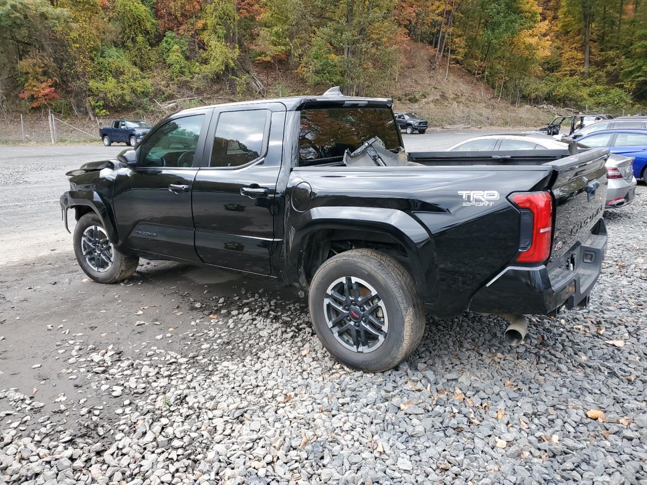 Toyota Tacoma Double Cab Image 3