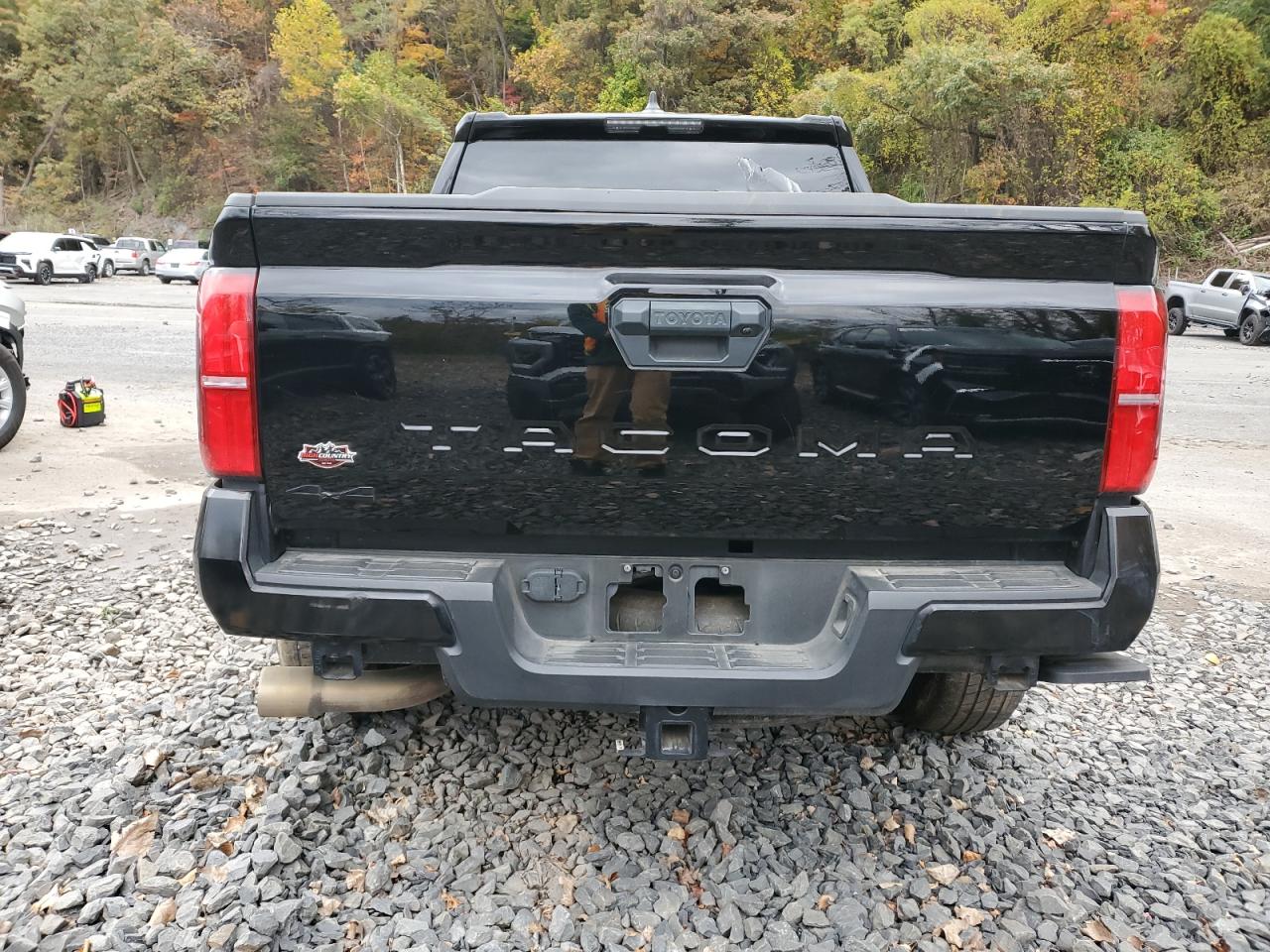 Toyota Tacoma Double Cab Image 2