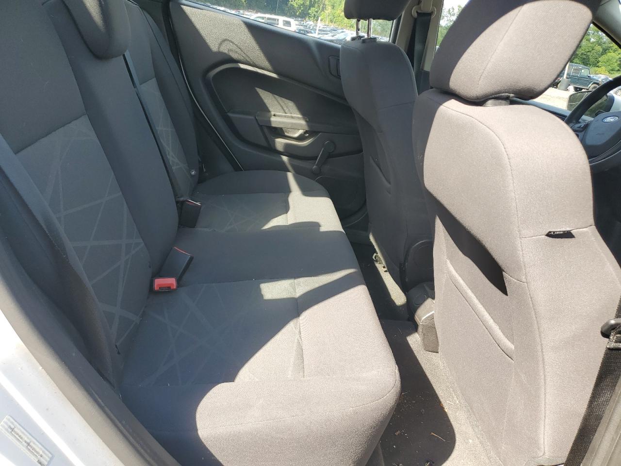 Ford Fiesta S Image 6