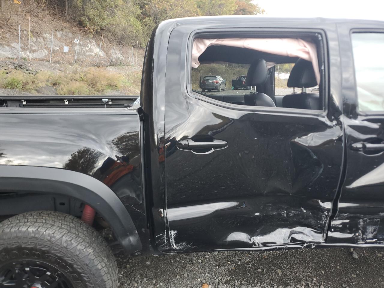 Toyota Tacoma Double Cab Image 12