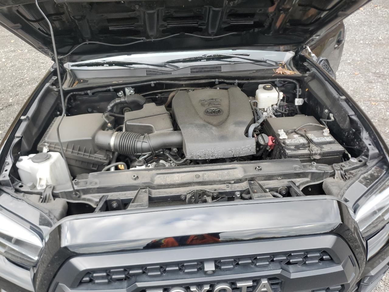 Toyota Tacoma Double Cab Image 10