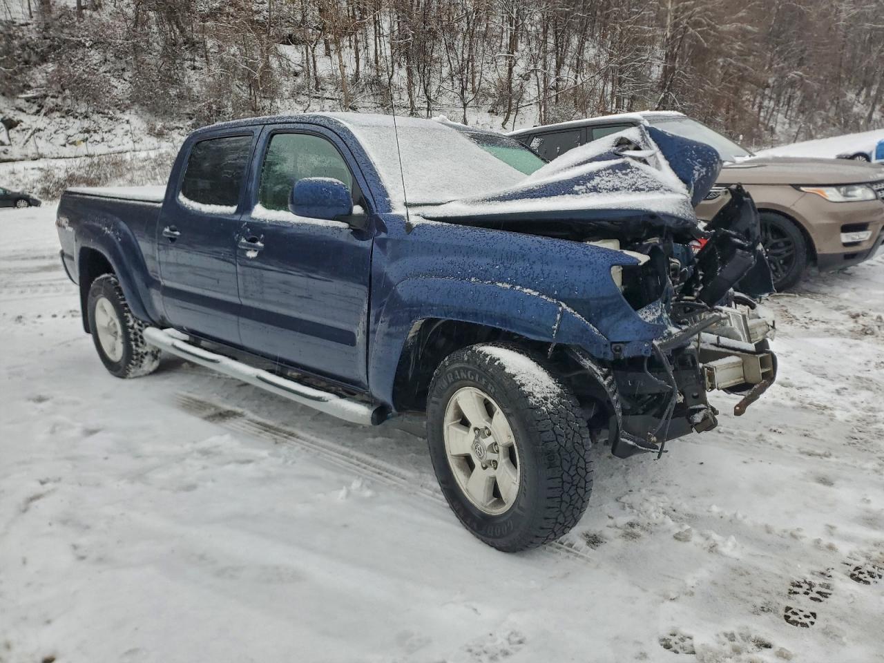 Toyota Tacoma Double Cab Long Bed Image 4