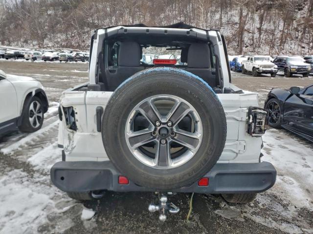Jeep Wrangler Sahara Image 7