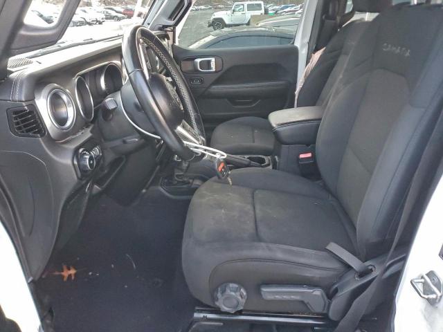 Jeep Wrangler Sahara Image 4