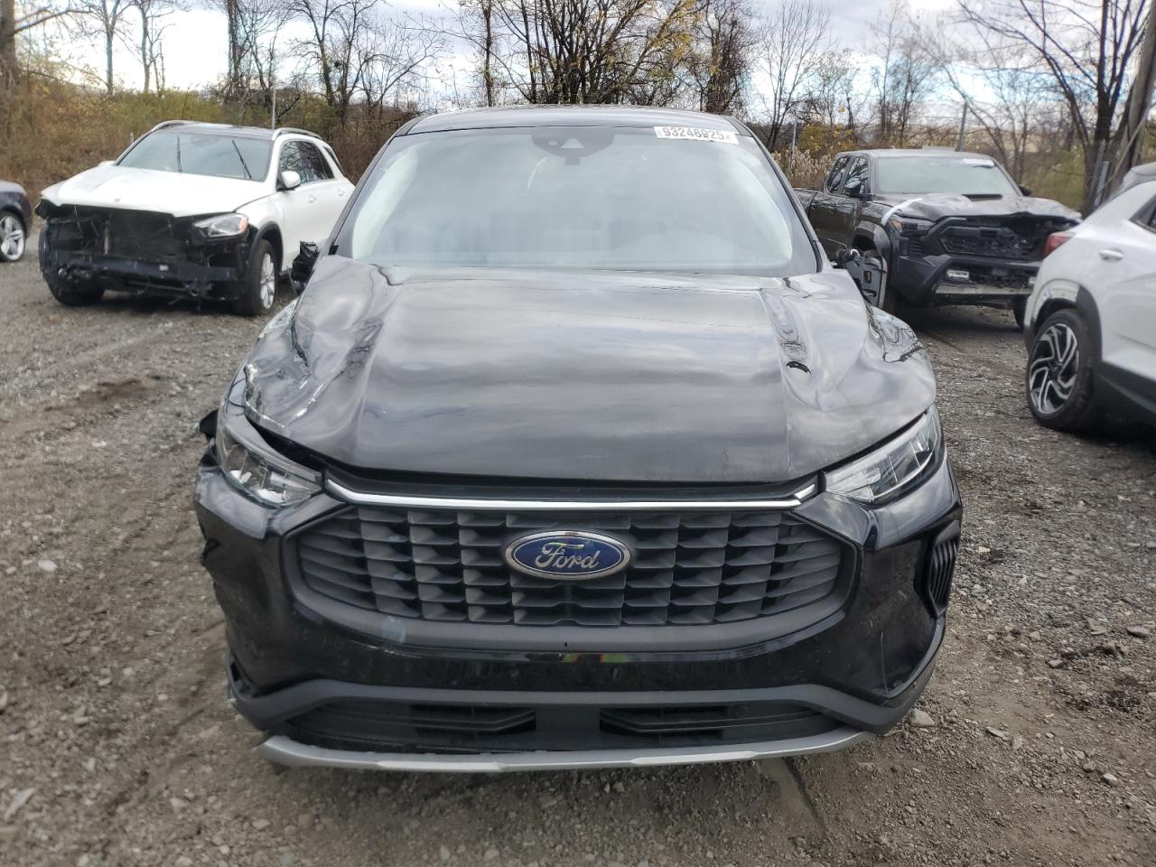 Ford Escape Active Image 2