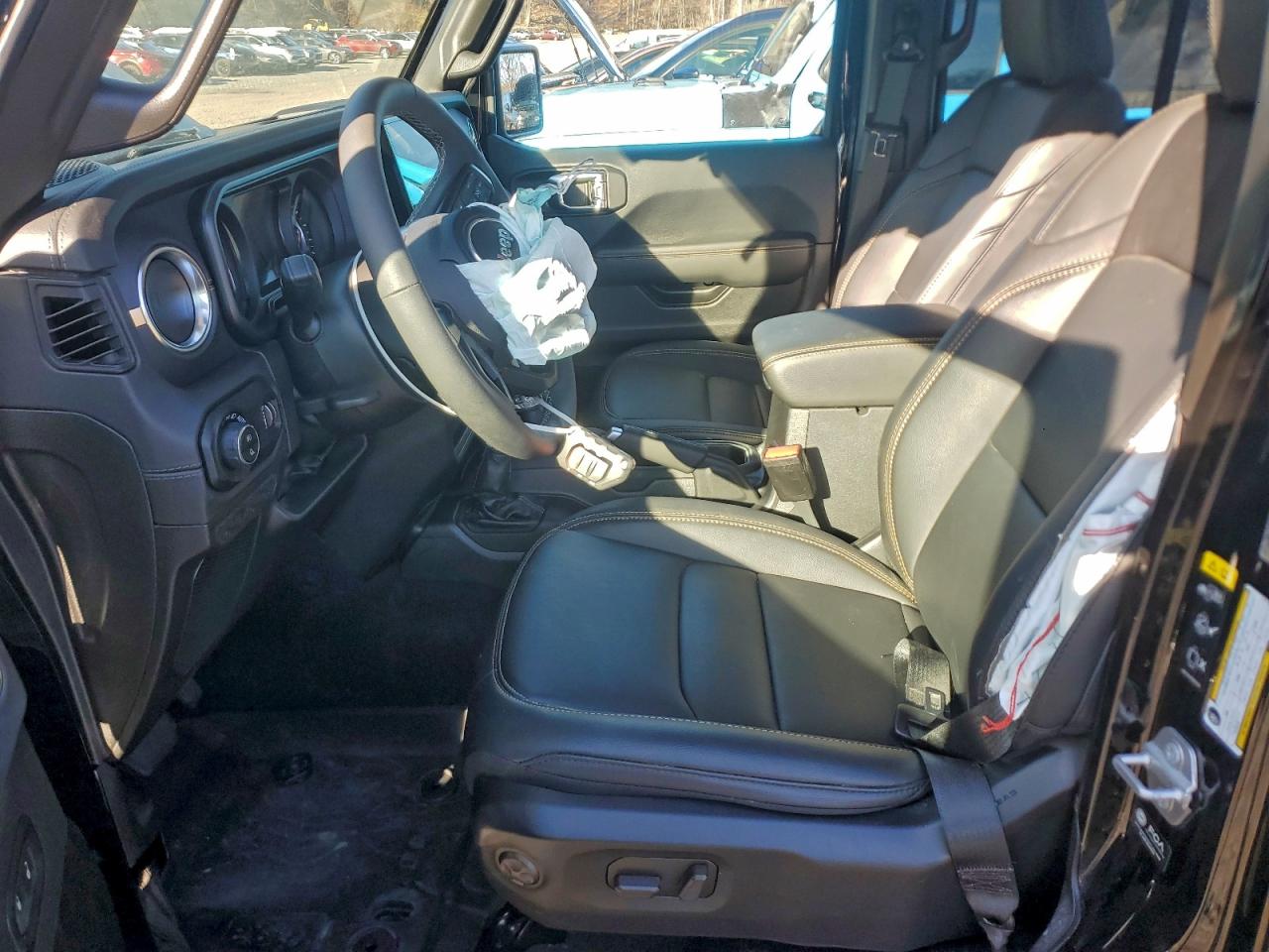 Jeep Gladiator Sport Image 4