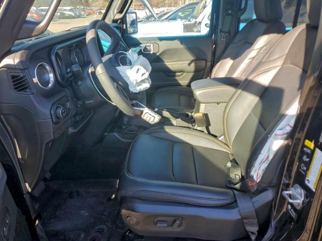 Jeep Gladiator Sport Image 4