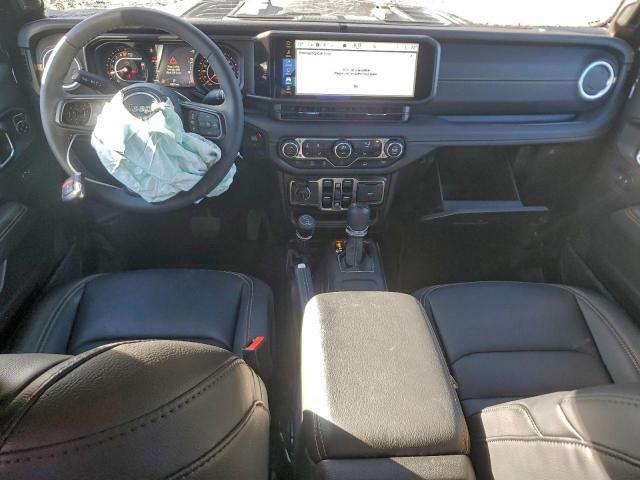 Jeep Gladiator Sport Image 3