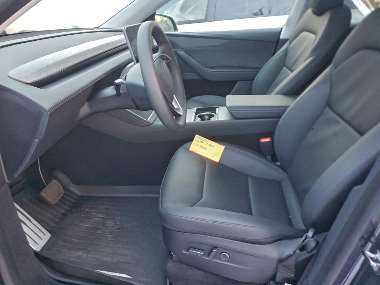 Tesla Model Y Image 9