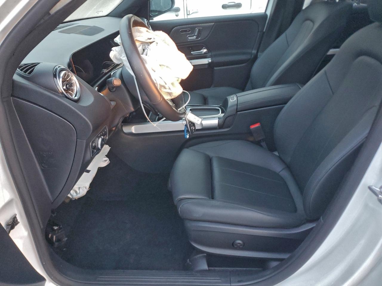 Mercedes-Benz GLB 250 4matic Image 5