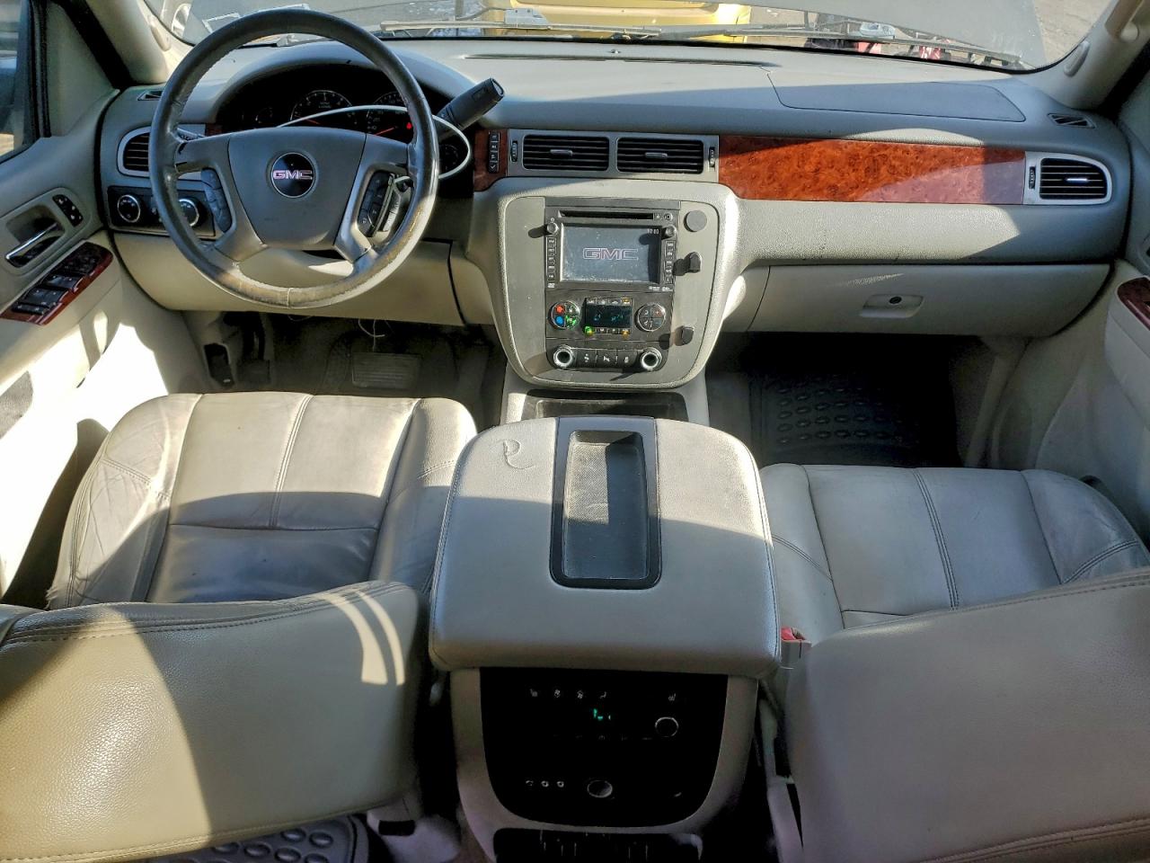 GMC Yukon K1500 Slt Image 2