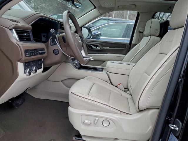 GMC Yukon Denali Image 5