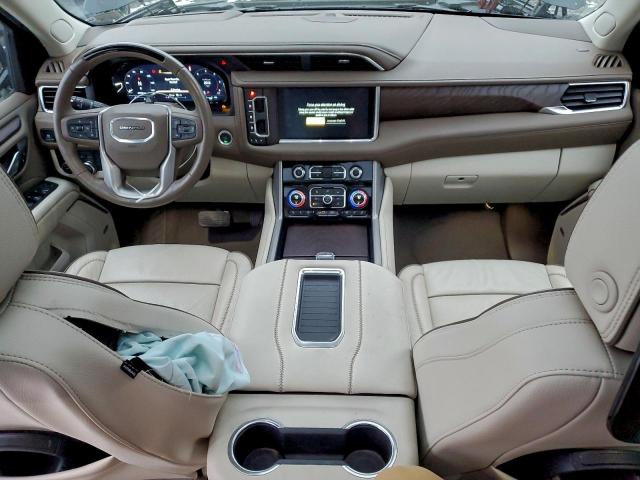 GMC Yukon Denali Image 7