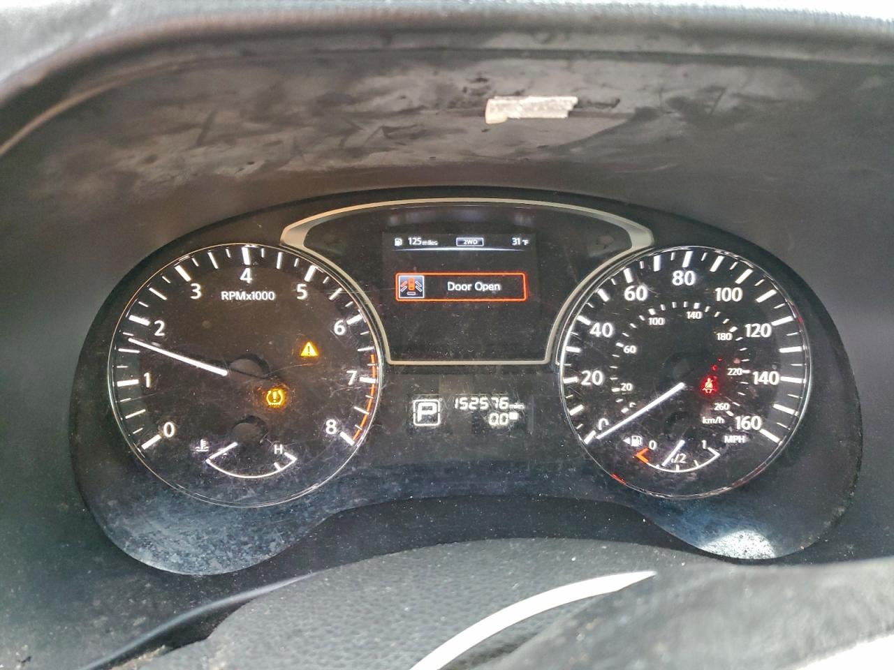 Nissan Pathfinder S Image 10