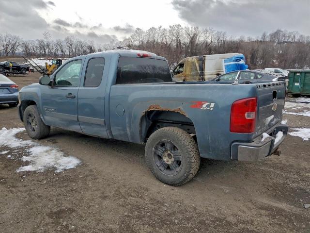 Chevrolet Silverado K1500 Image 3