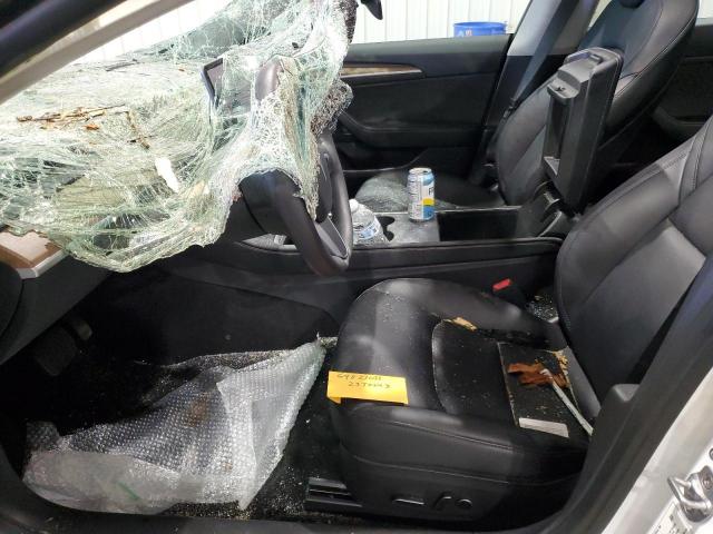 Tesla Model 3 Image 6