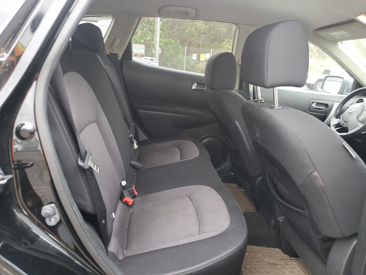 Nissan Rogue S Image 11