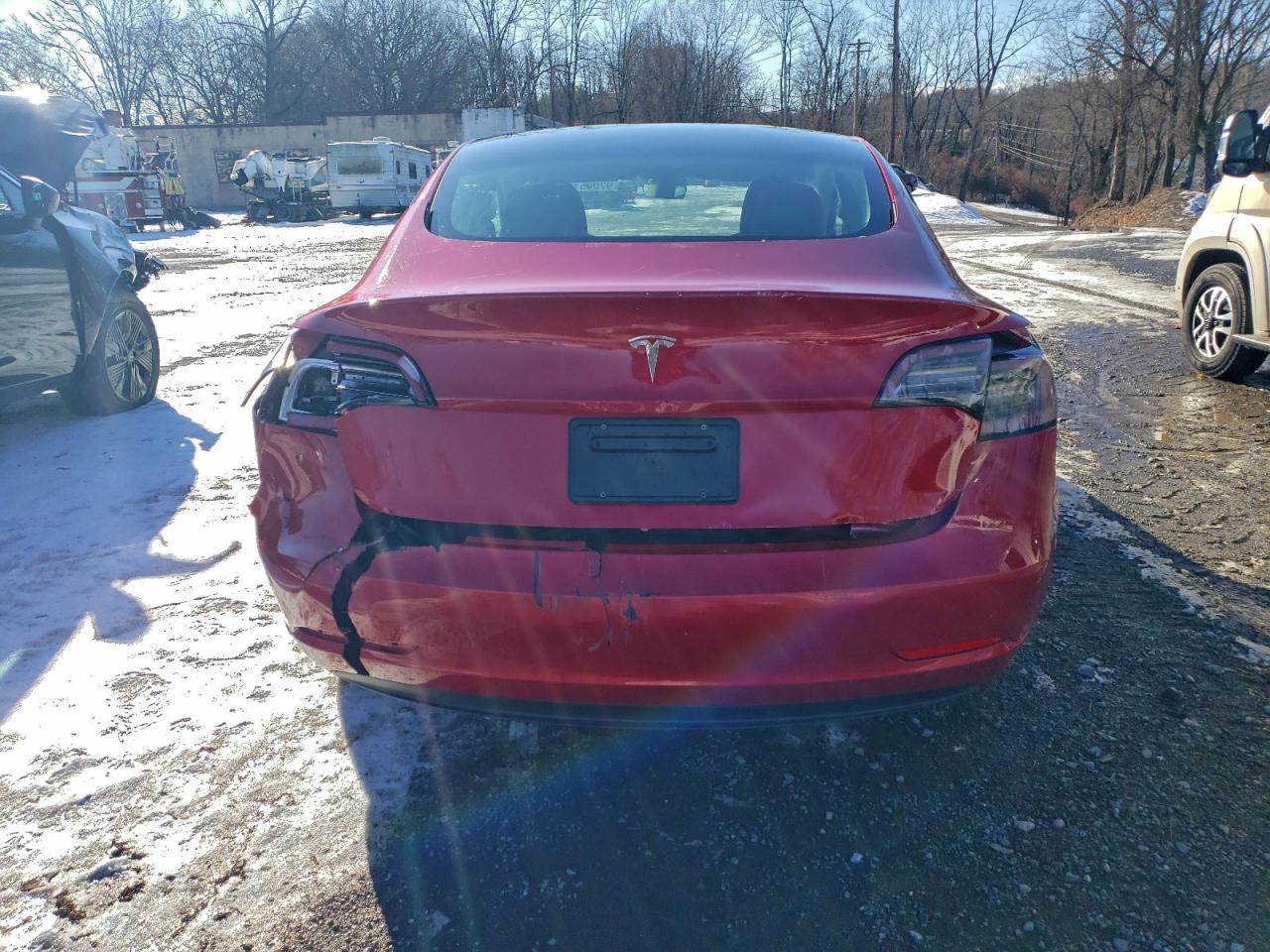 Tesla Model 3 Image 11