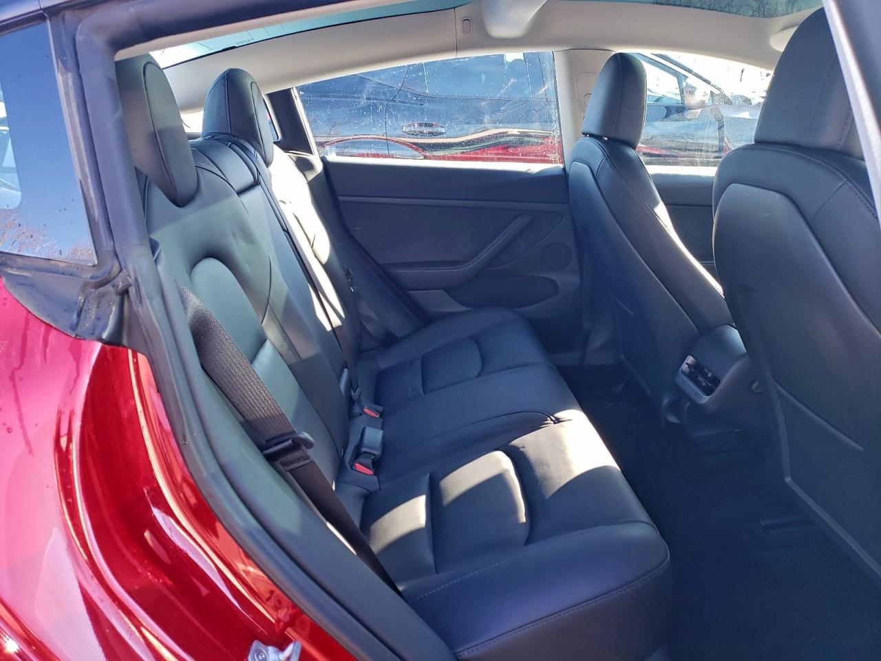 Tesla Model 3 Image 5