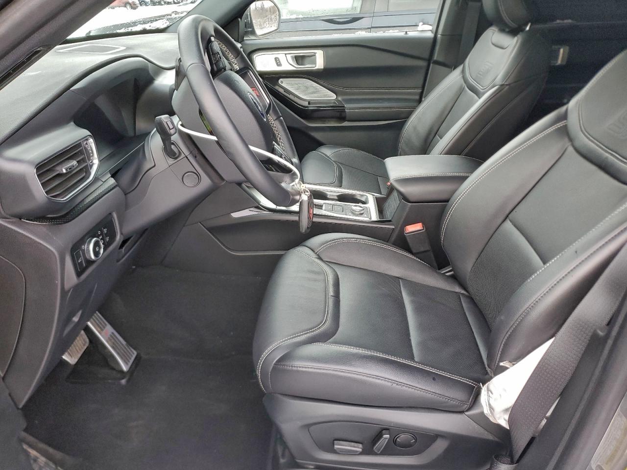 Ford Explorer St Image 12