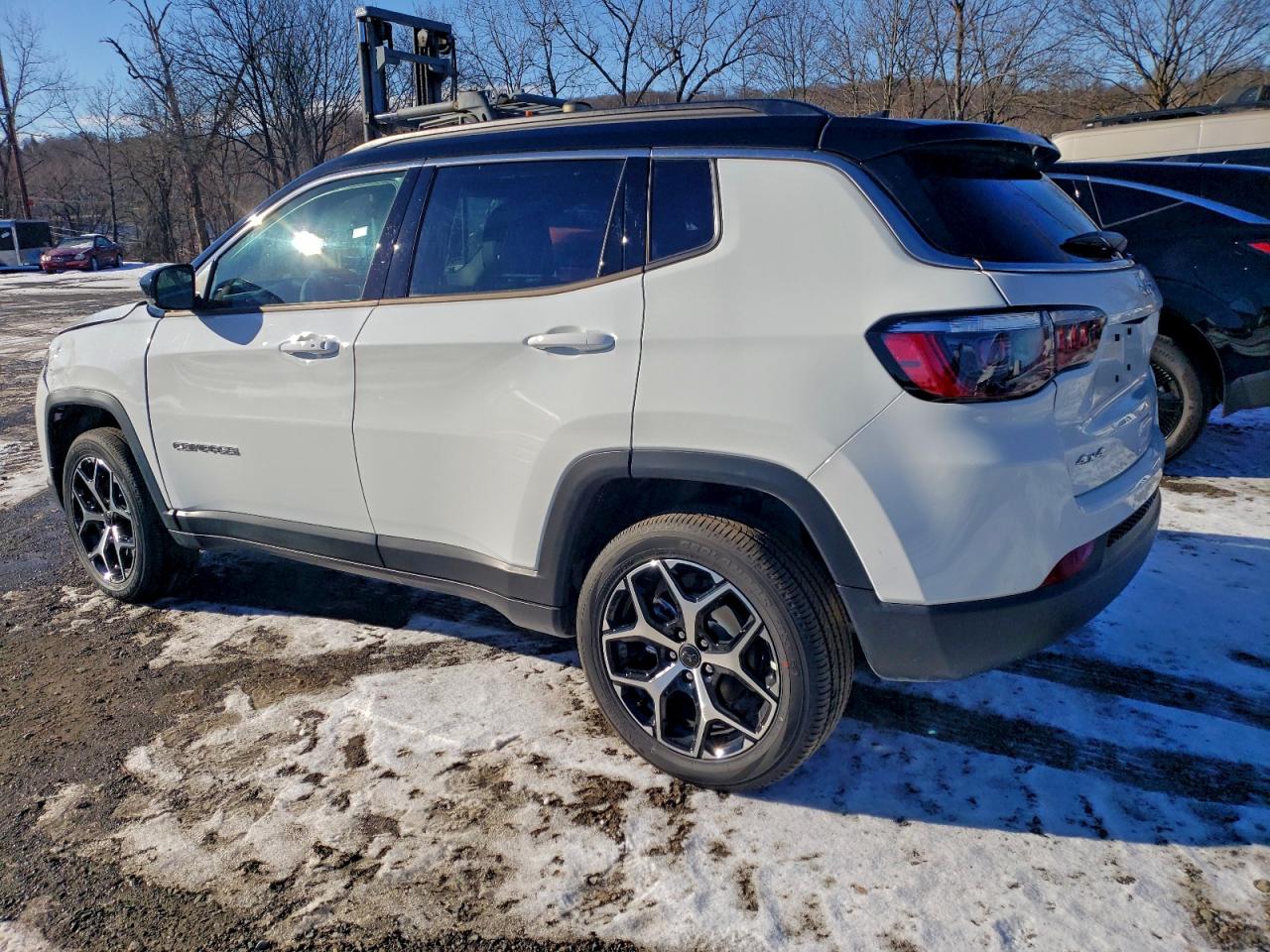 Jeep Compass Limited Image 4