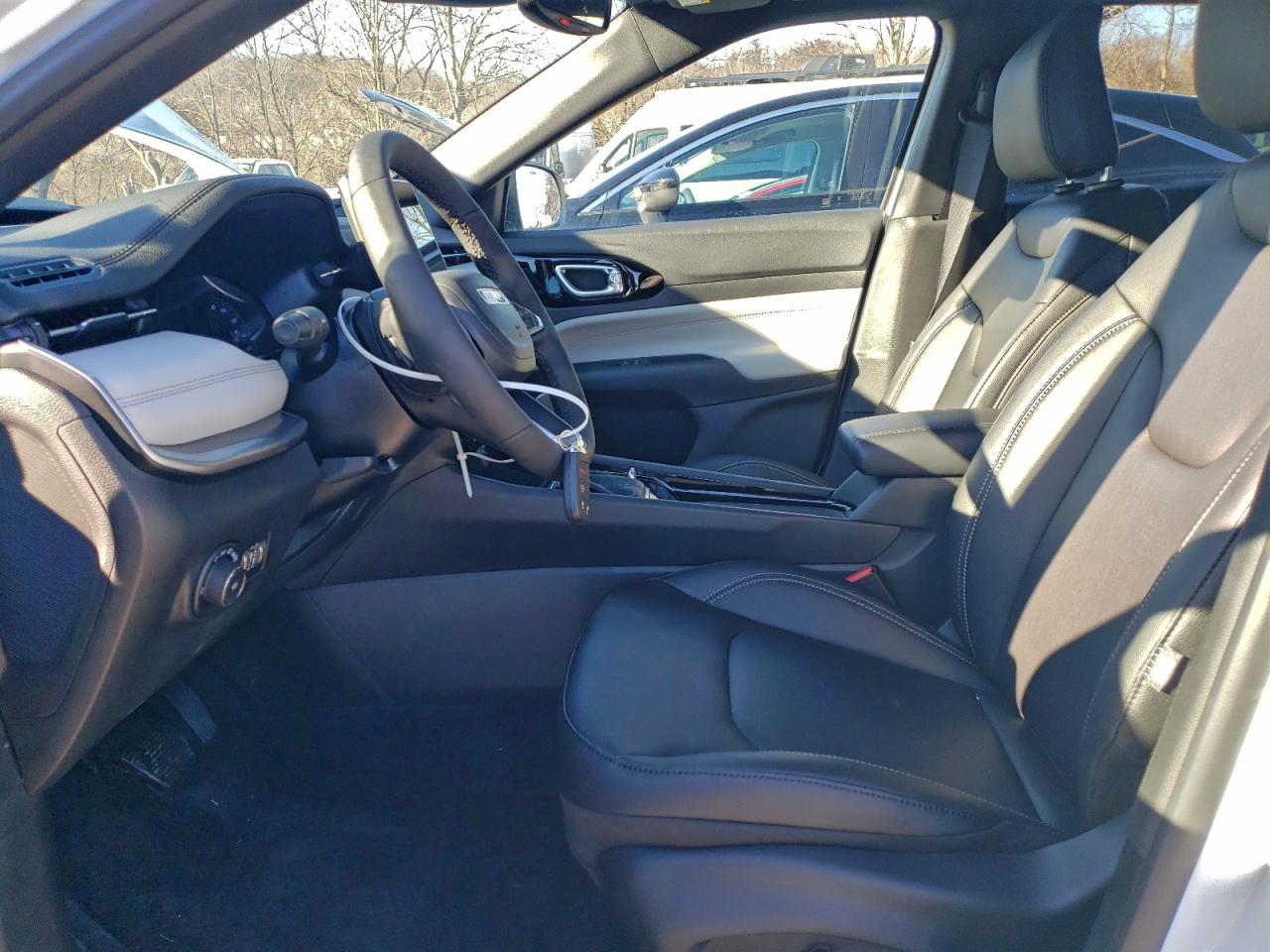 Jeep Compass Limited Image 9