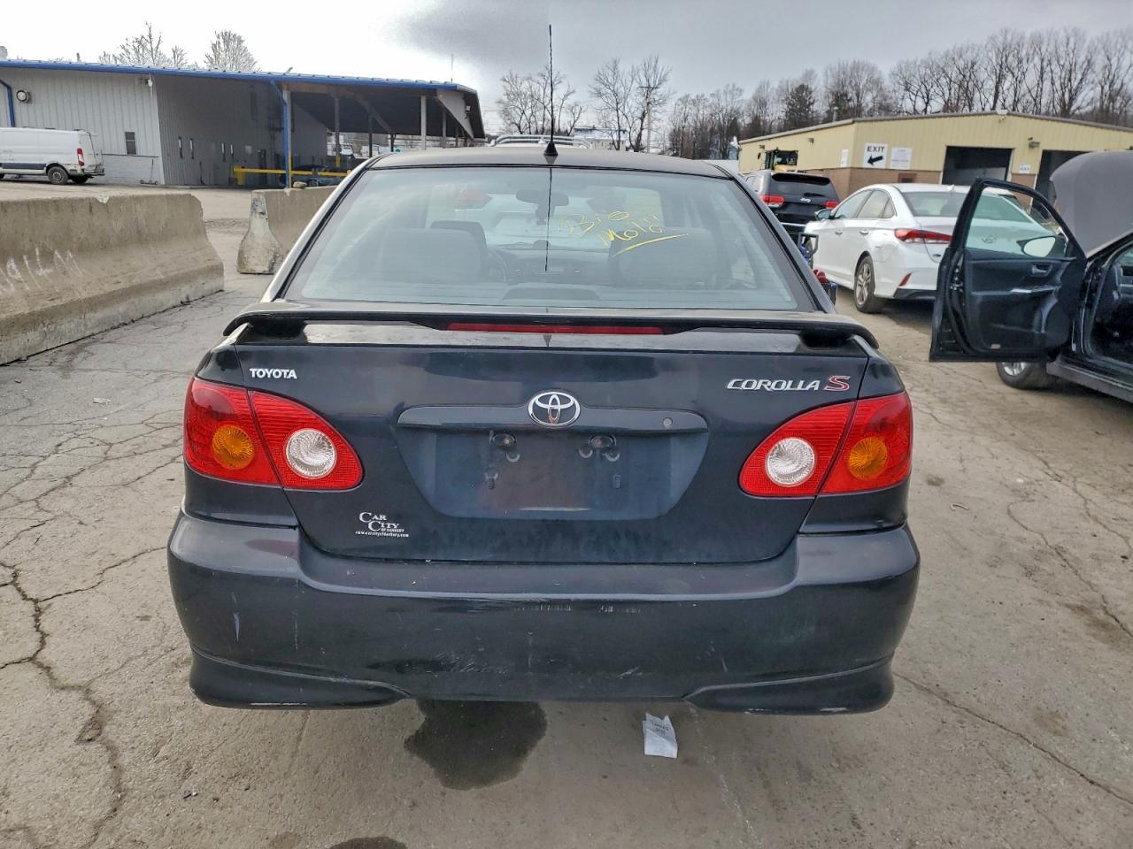 Toyota Corolla Ce Image 4