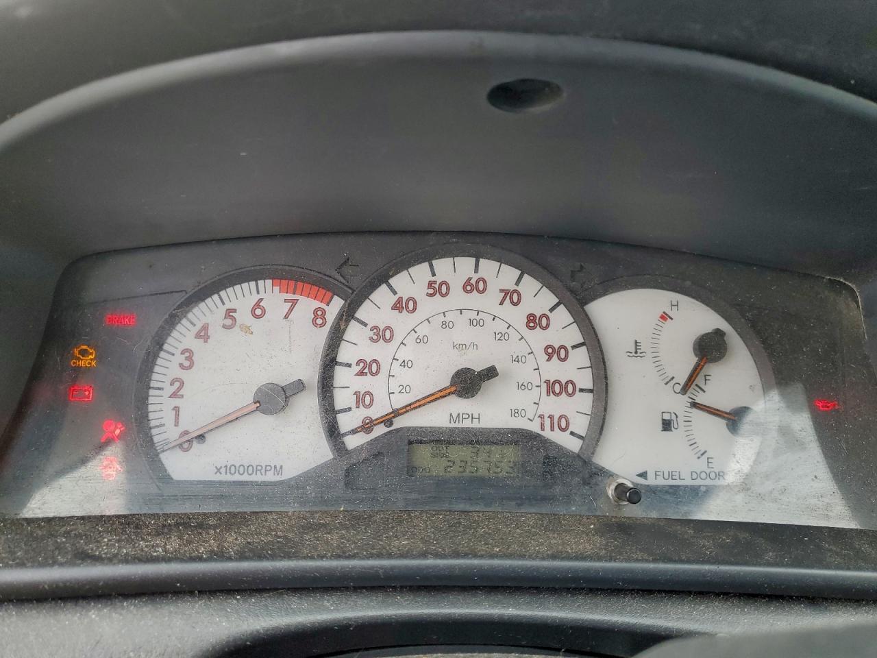 Toyota Corolla Ce Image 8