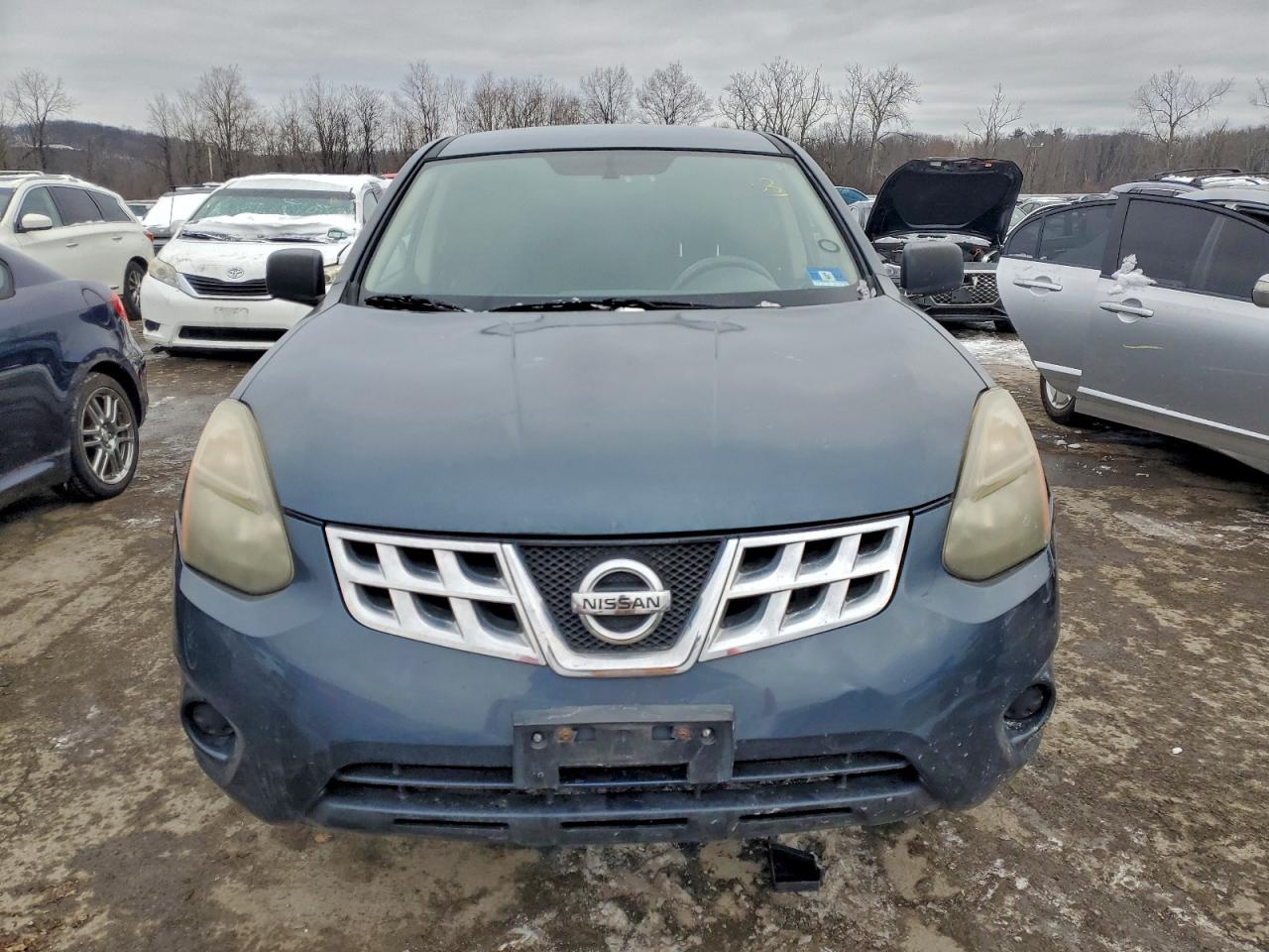 Nissan Rogue S Image 3