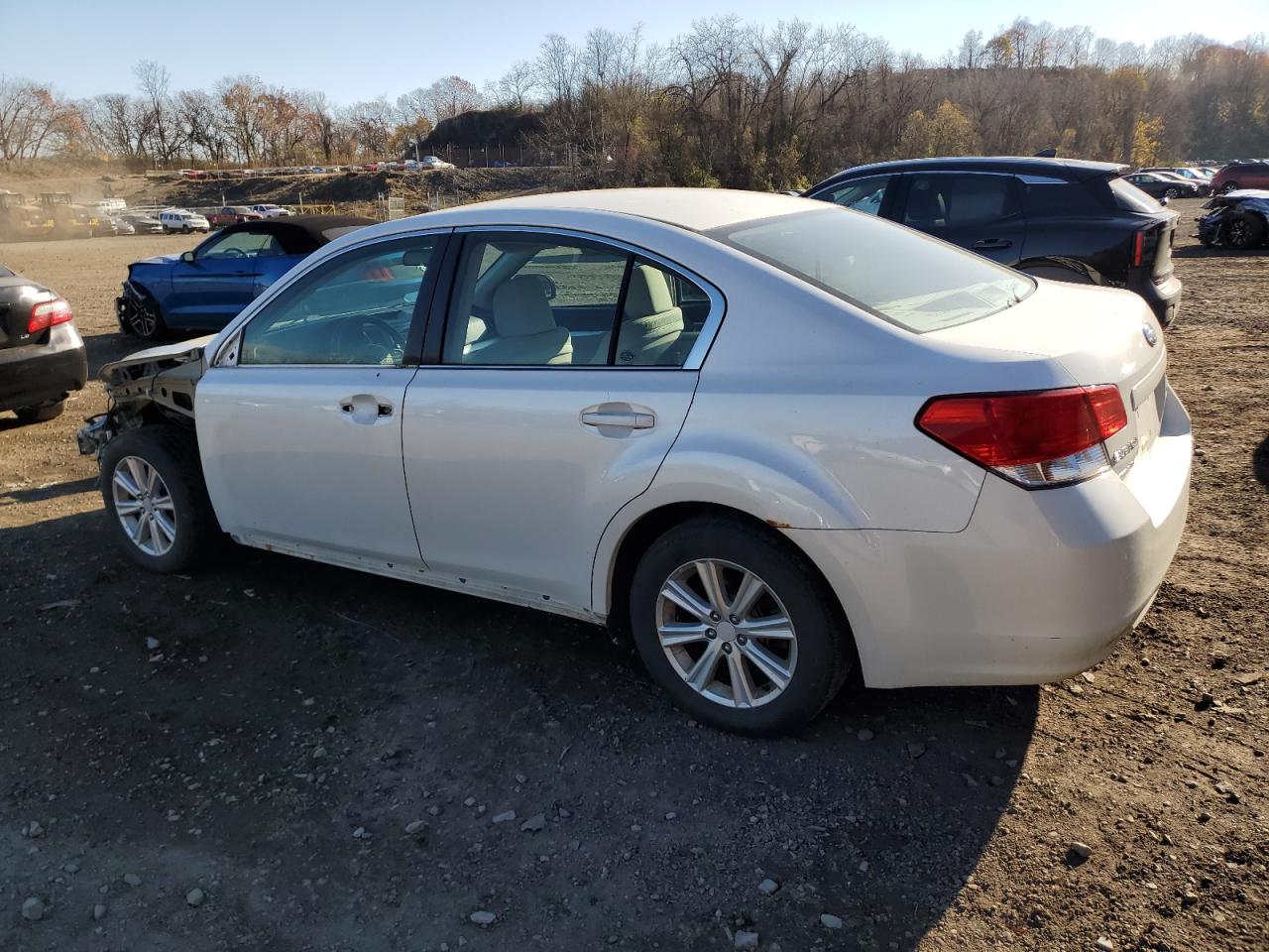 Subaru Legacy 2.5i Image 2
