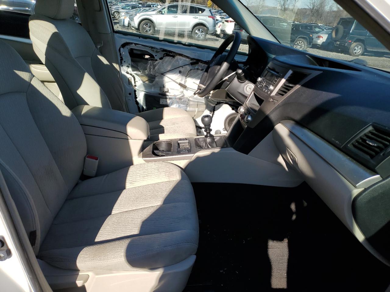 Subaru Legacy 2.5i Image 10