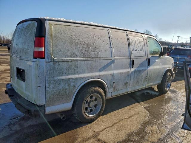Chevrolet Express Image 2