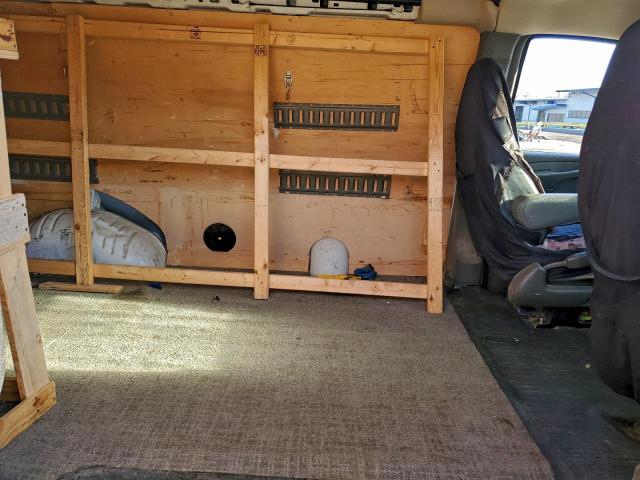 Chevrolet Express Image 9