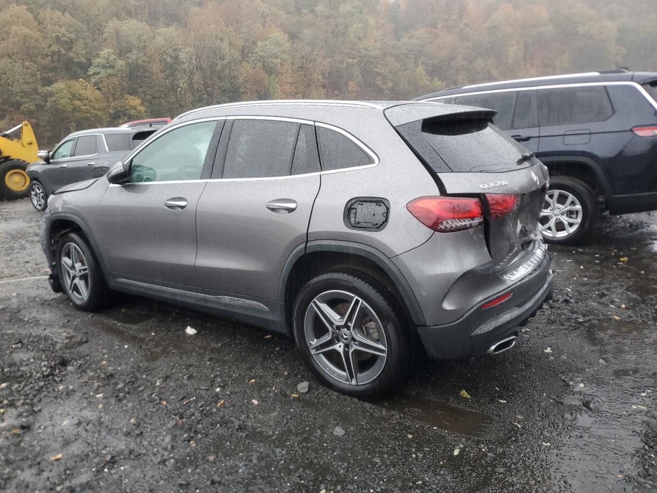 Mercedes-Benz GLA 250 4matic Image 3